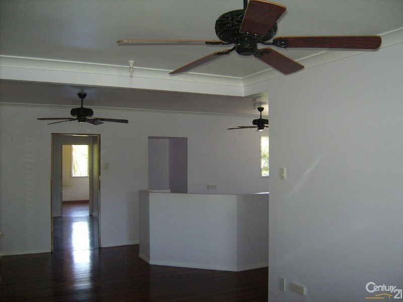 27 Deschamp Street, Gulliver QLD 4812