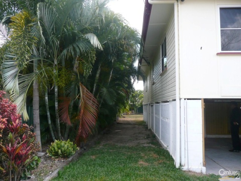 27 Deschamp Street, Gulliver QLD 4812