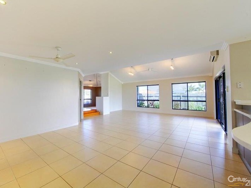 5 Crinum Way, Mount Louisa QLD 4814