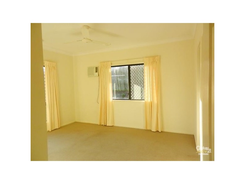 4 Bronte Court, Bushland Beach QLD 4818