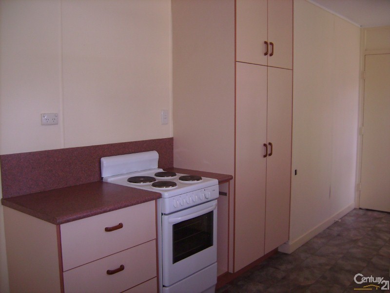 12 Garnet Street, Kelso QLD 4815