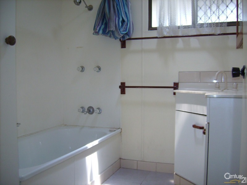 12 Garnet Street, Kelso QLD 4815