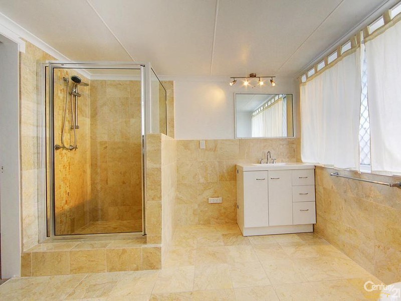 9 Bloom Ct, Cranbrook QLD 4814