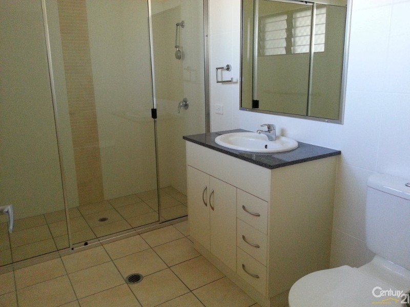 Pimlico QLD 4812
