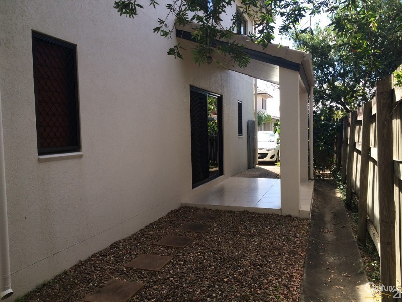 Pimlico QLD 4812
