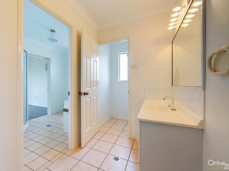 9 Lomond Street, Kirwan QLD 4817