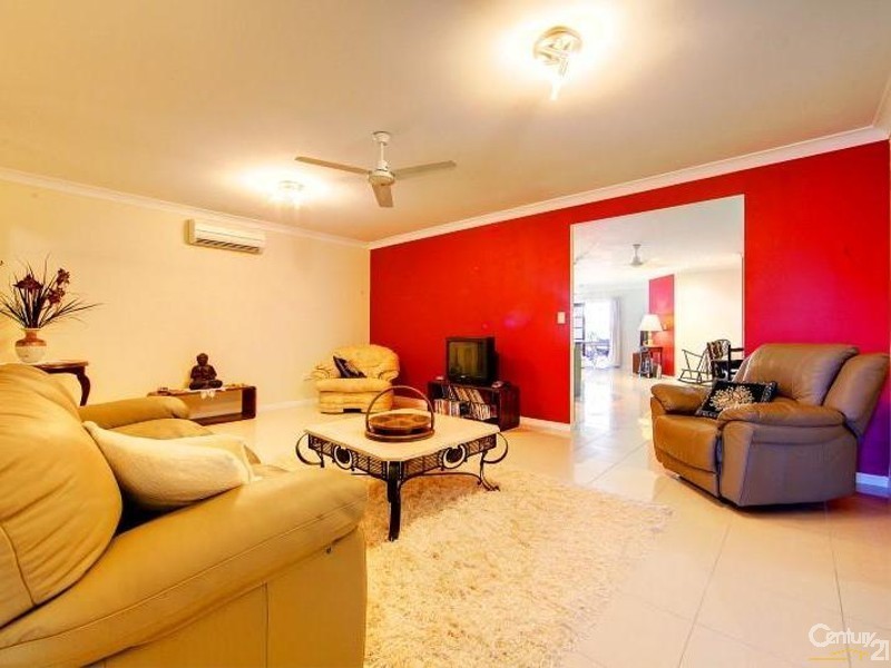 39 Waterview Drive, Bushland Beach QLD 4818