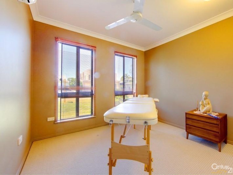 39 Waterview Drive, Bushland Beach QLD 4818