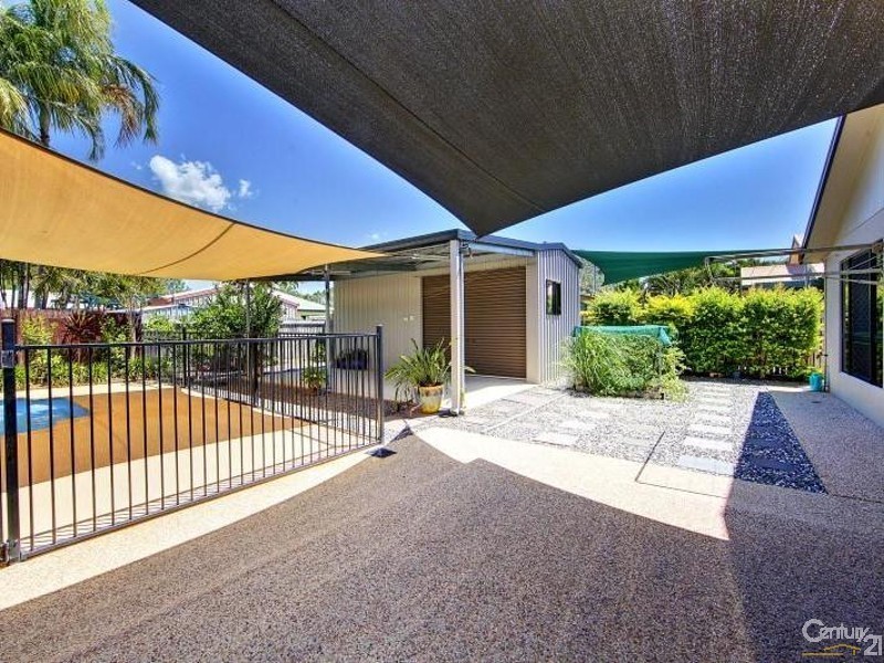 39 Waterview Drive, Bushland Beach QLD 4818