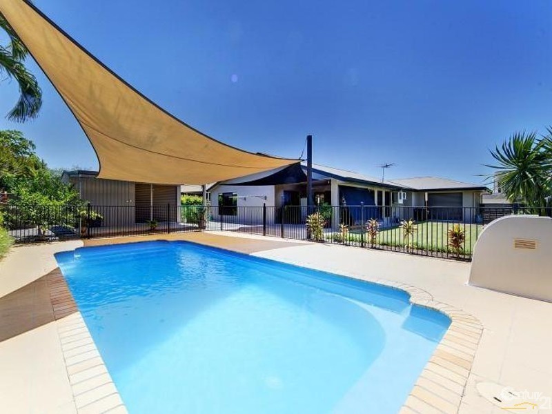 39 Waterview Drive, Bushland Beach QLD 4818