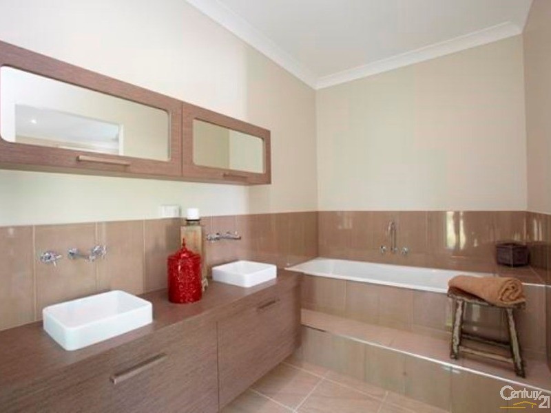 7 Kahana Avenue, Burdell QLD 4818