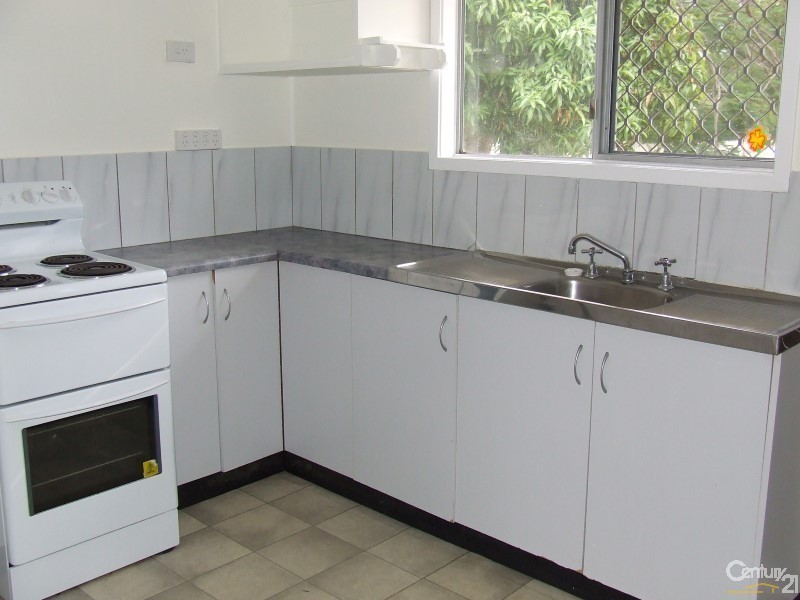 1 Arkana Court, Rasmussen QLD 4815