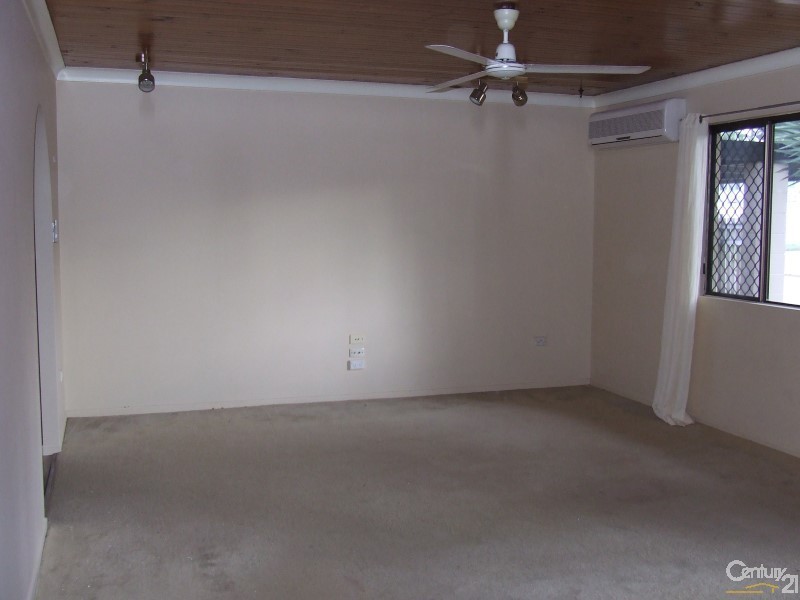 141 Miles Avenue, Kelso QLD 4815