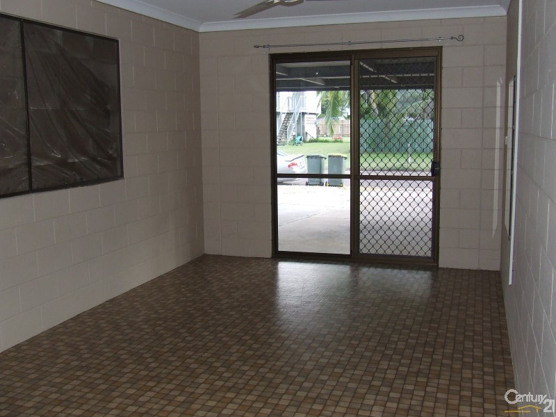 141 Miles Avenue, Kelso QLD 4815