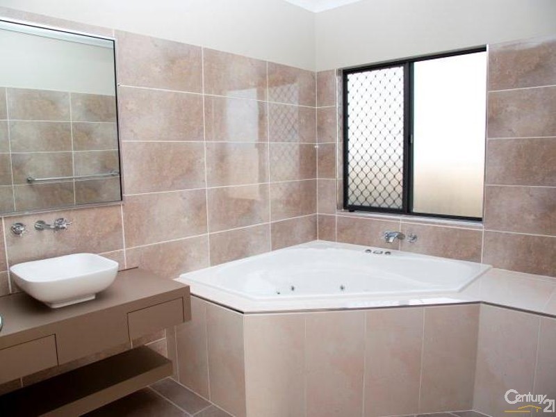 17 Yamacutta Court, Burdell QLD 4818