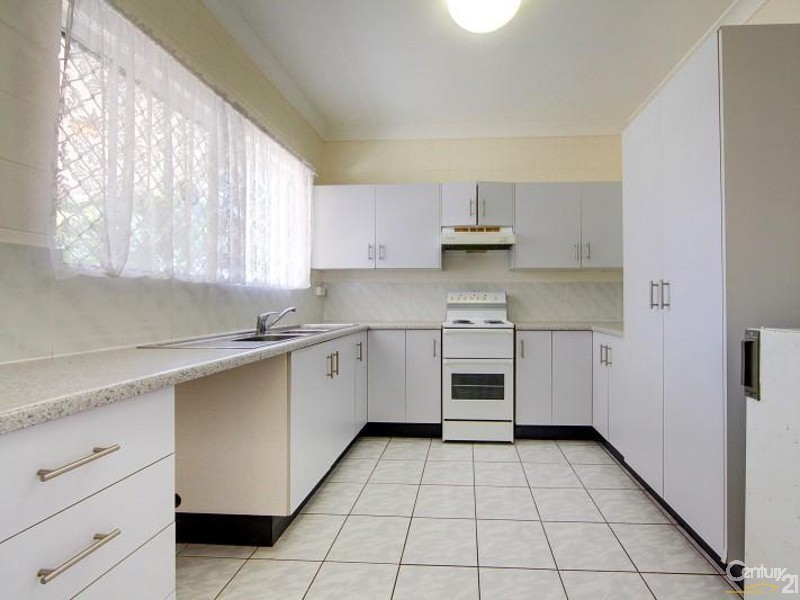 411 Charles Street, Kirwan QLD 4817