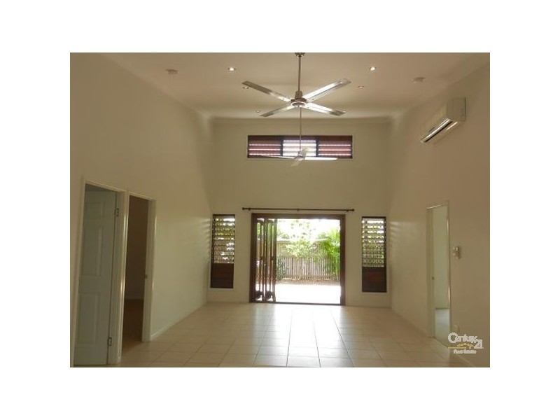 Bushland Beach QLD 4818