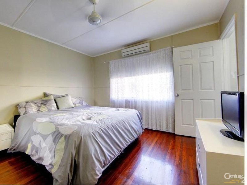 12 Fraser Avenue, Cranbrook QLD 4814