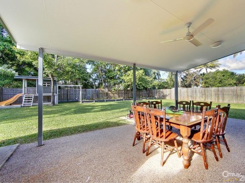 12 Fraser Avenue, Cranbrook QLD 4814