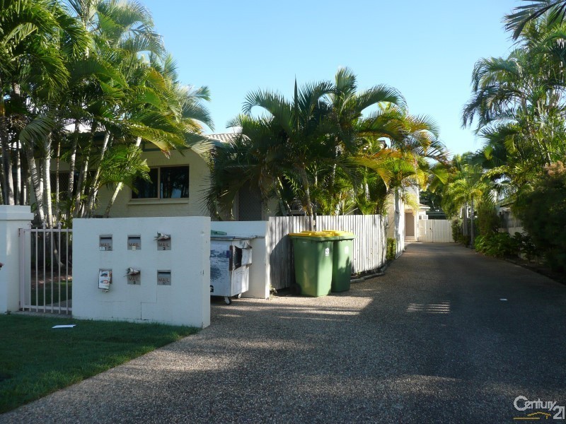 2/13 Second Avenue, Railway Estate QLD 4810