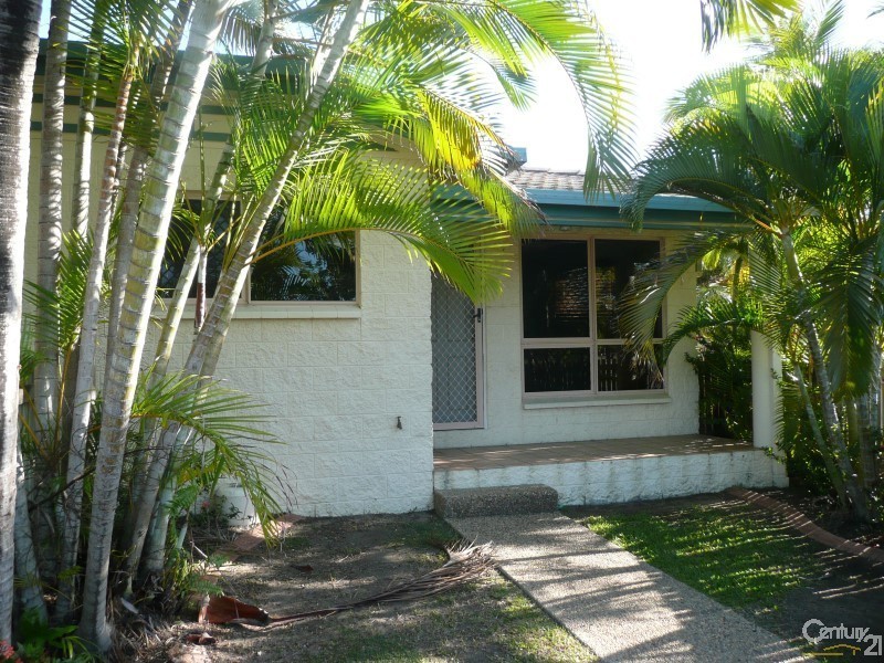 2/13 Second Avenue, Railway Estate QLD 4810