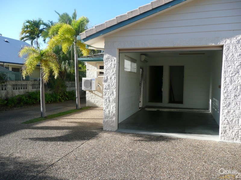 2/13 Second Avenue, Railway Estate QLD 4810