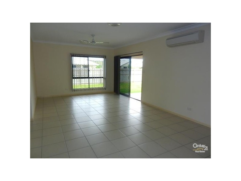 111 Daintree Drive, Bushland Beach QLD 4818