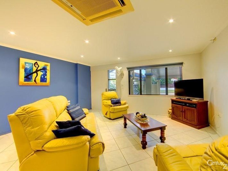 18 Selwyn Street, Cranbrook QLD 4814