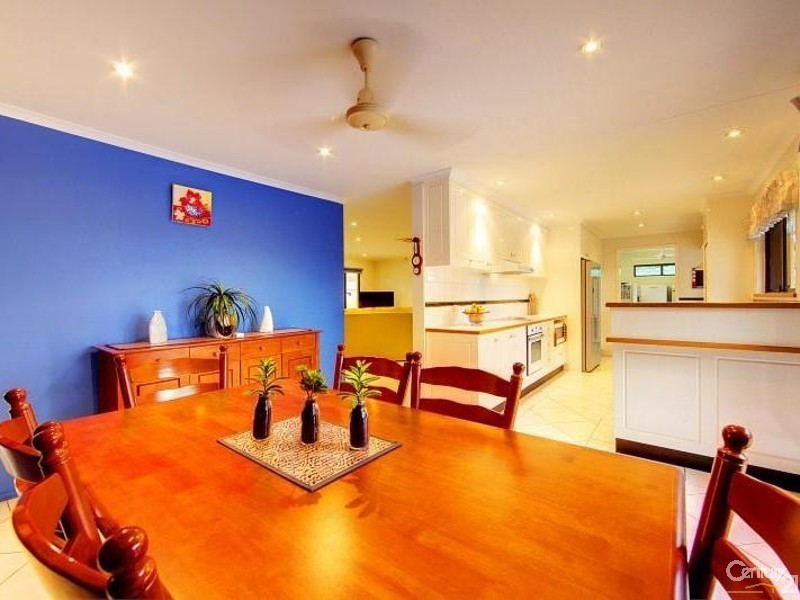 18 Selwyn Street, Cranbrook QLD 4814