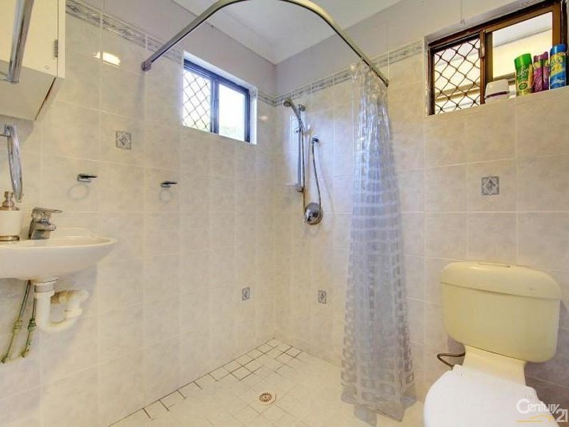 18 Selwyn Street, Cranbrook QLD 4814