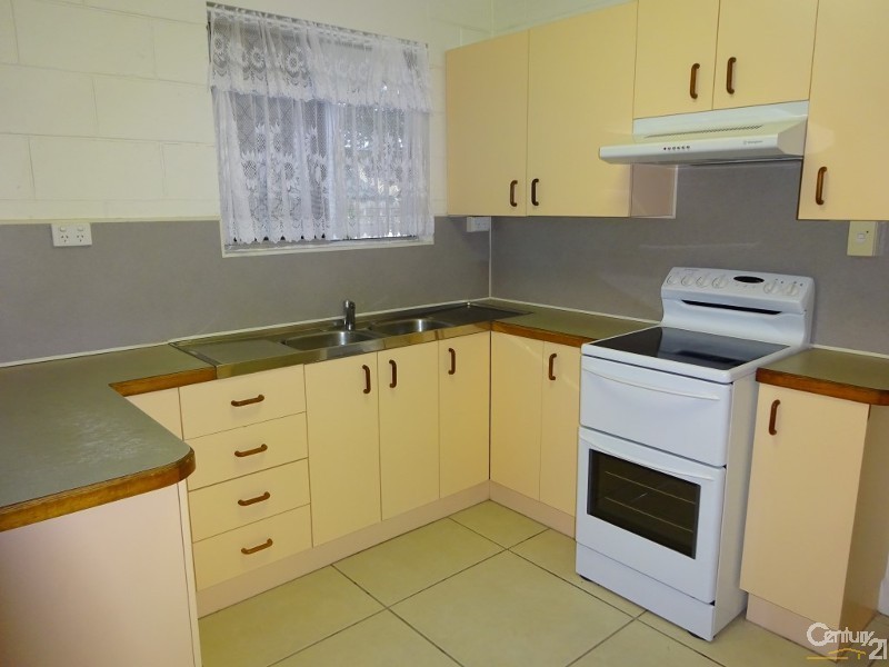 10 Mallee Street, Condon QLD 4815