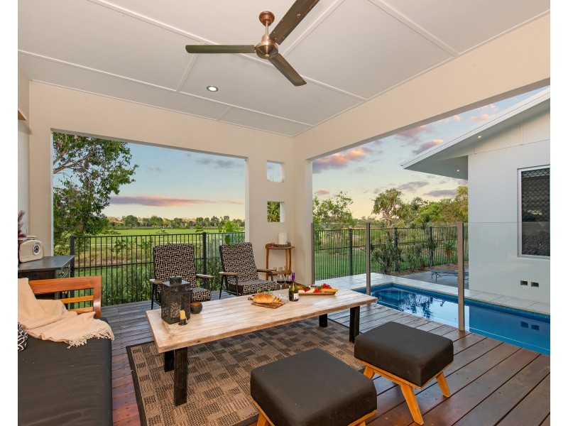 12 Hillock Crescent, Bushland Beach QLD 4818