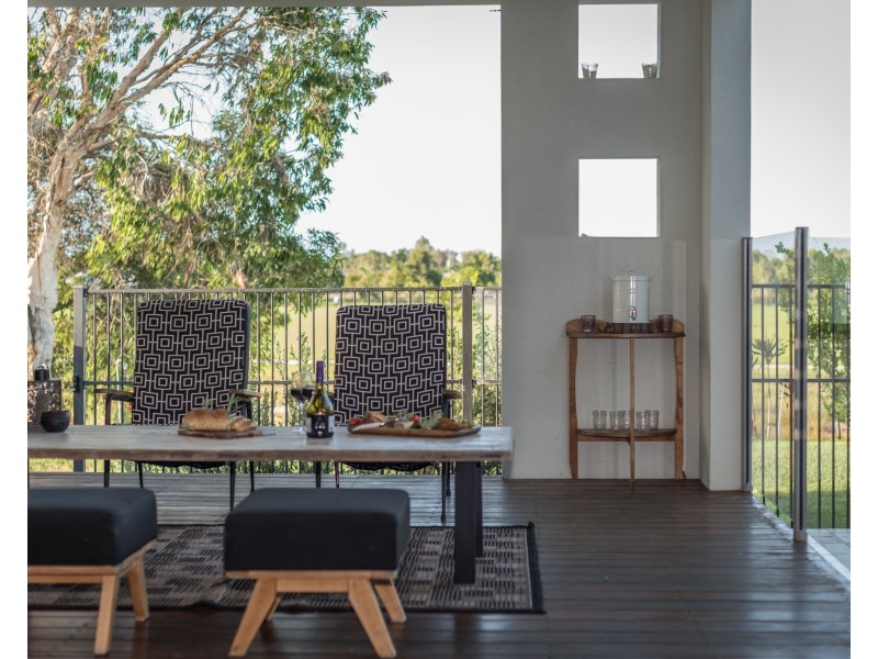 12 Hillock Crescent, Bushland Beach QLD 4818