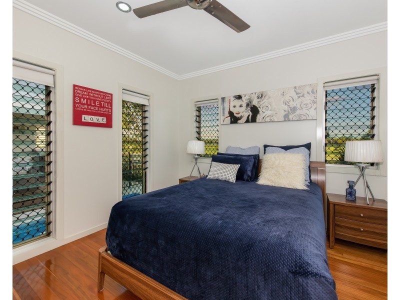 12 Hillock Crescent, Bushland Beach QLD 4818