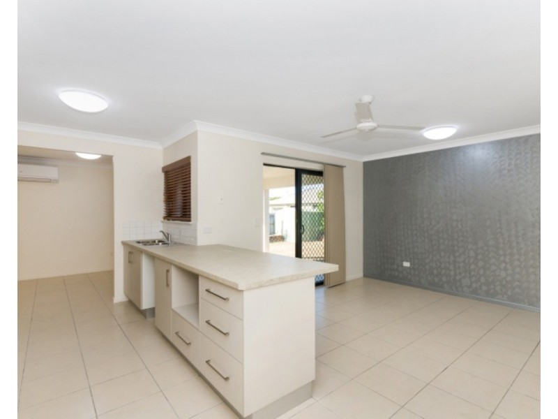 14 Firetail Pocket, Kelso QLD 4815