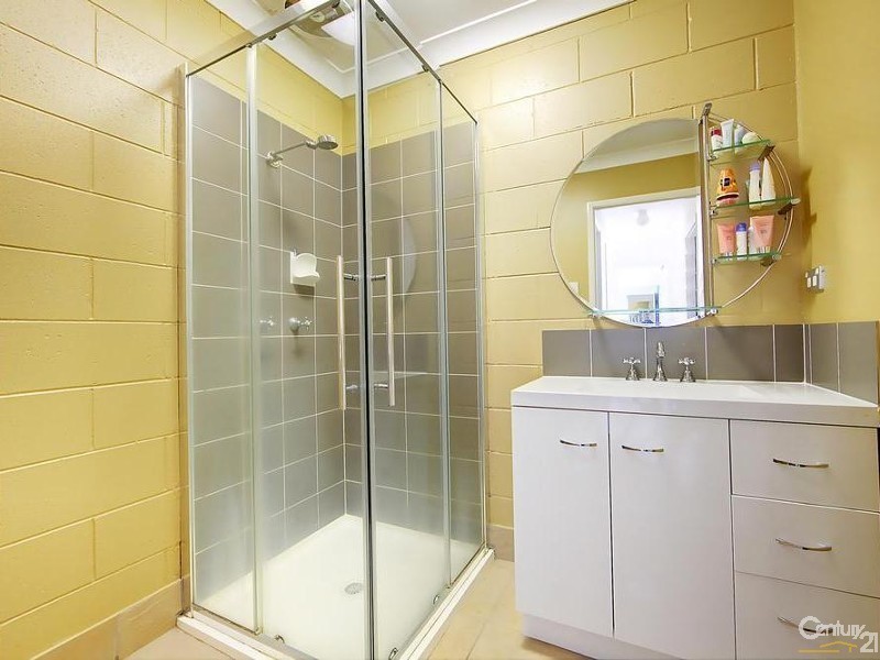 1/12 China Street, Mundingburra QLD 4812