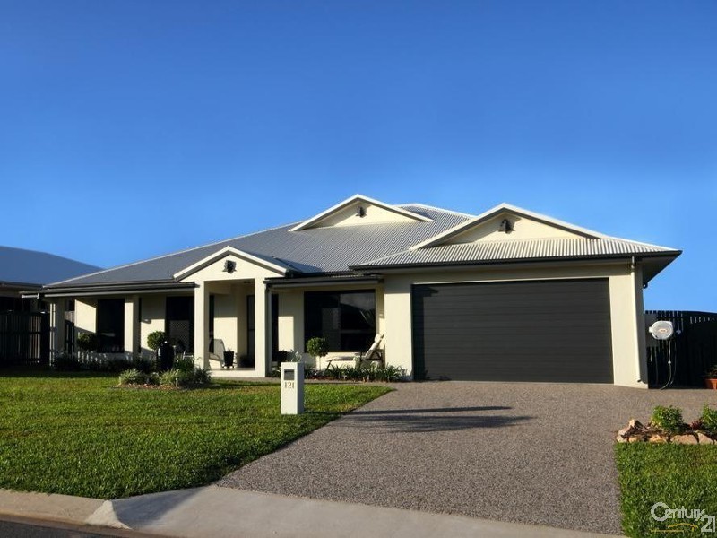 121 Goicoechea Drive, Bushland Beach QLD 4818