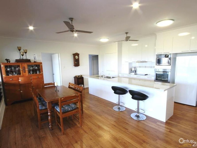 121 Goicoechea Drive, Bushland Beach QLD 4818