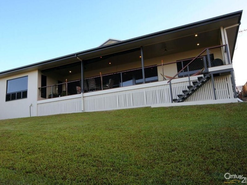 121 Goicoechea Drive, Bushland Beach QLD 4818