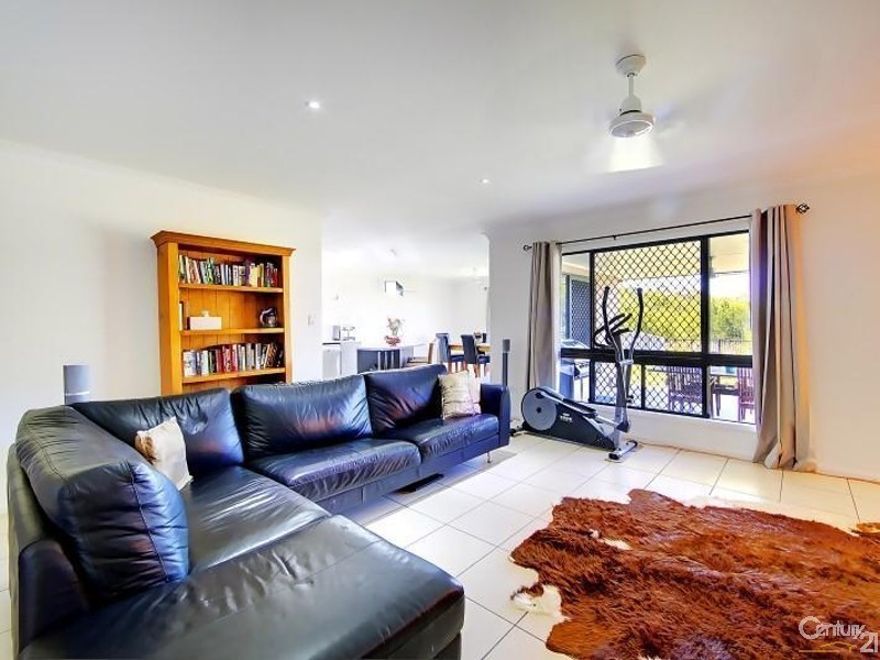 39 Anchorage, Bushland Beach QLD 4818