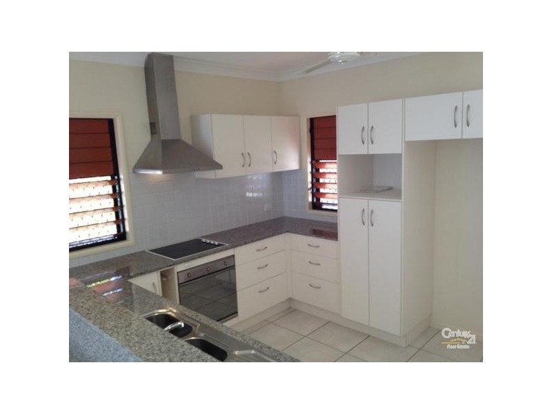 1/32 Lothair Street, Pimlico QLD 4812