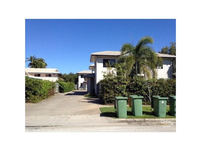 1/32 Lothair Street, Pimlico QLD 4812