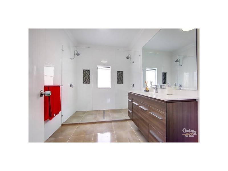 8B Tenth Avenue, Railway Estate QLD 4810