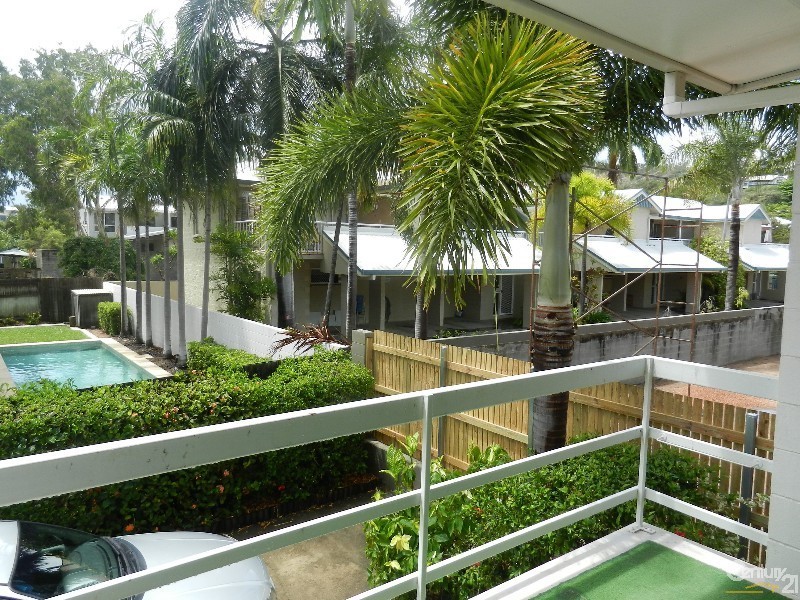 8/76 Cook Street, North Ward QLD 4810