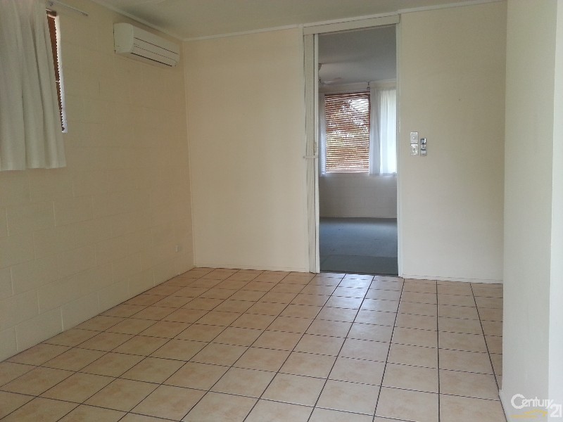 8/76 Cook Street, North Ward QLD 4810