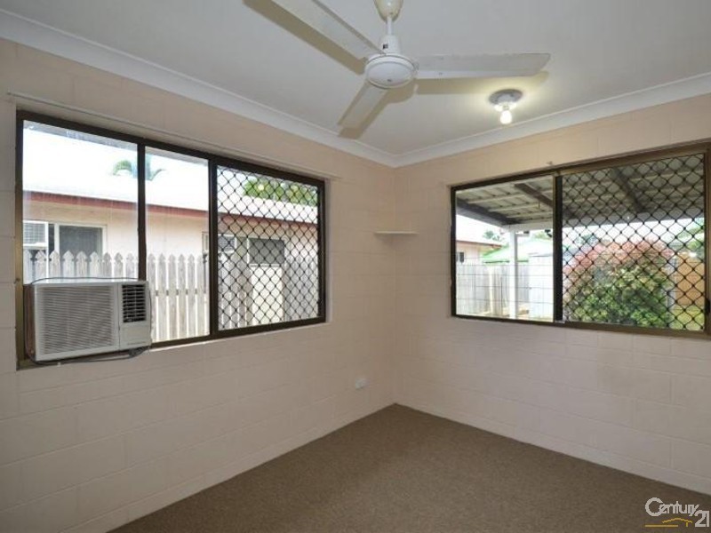 30 Cobham Crescent, Kirwan QLD 4817