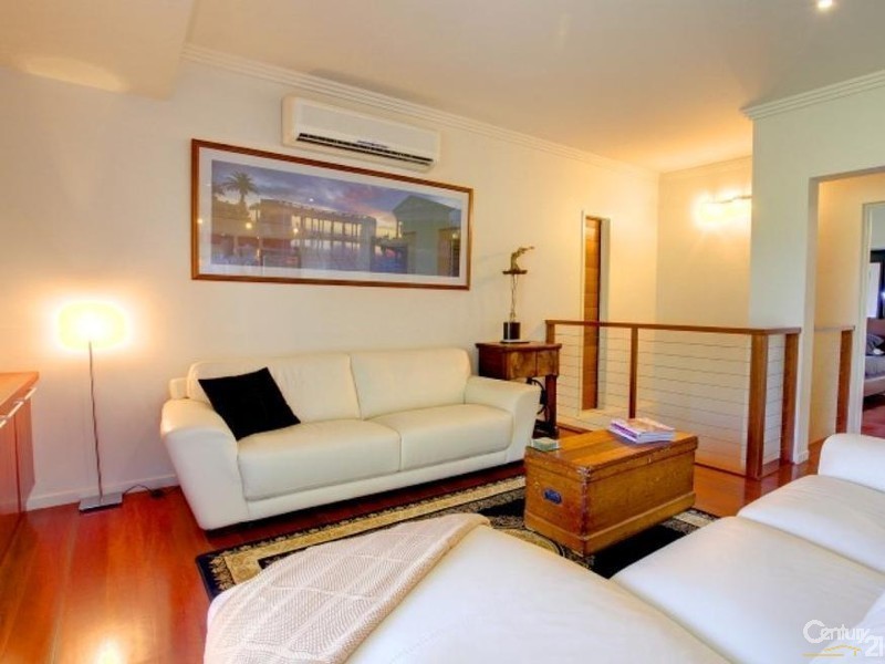 11 Kosciusko Way, Mount Louisa QLD 4814