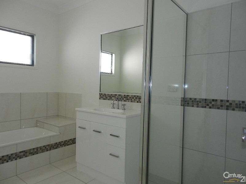 Bohle Plains QLD 4817