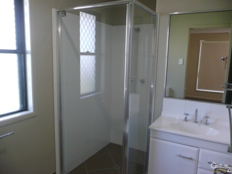 19 Izaro Circuit, Burdell QLD 4818