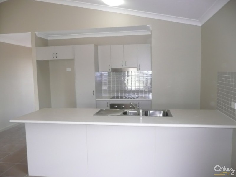 19 Izaro Circuit, Burdell QLD 4818